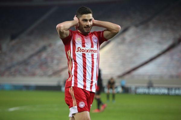 Ανατροπή: Μασούρας αντί του Μπα στην εντεκάδα του Ολυμπιακού