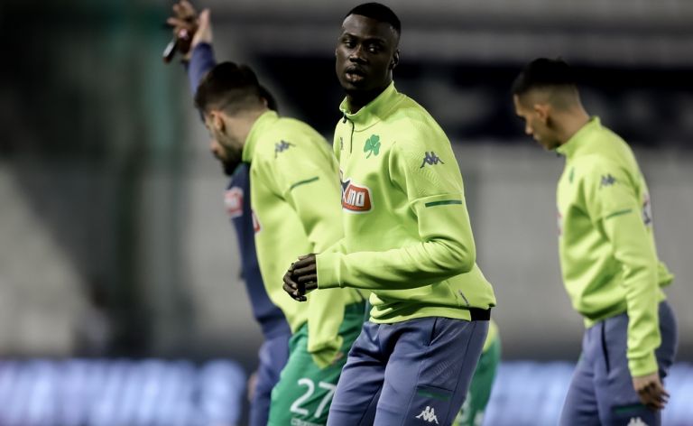 Παναθηναϊκός : Υπέστη τράβηγμα ο Νιας και έμεινε στην Αθήνα