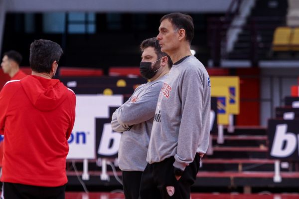 Μπαρτζώκας : «Είχαμε ένα πολύ ζόρικο και σκληρό μίτινγκ με τους παίκτες – Είπαμε πολλές αλήθειες»