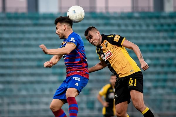 Πρόκριση με ήττα (1-0) και πολλά ζόρια για την ΑΕΚ