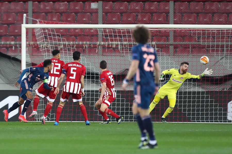 Ολυμπιακός – Άρσεναλ : H απίθανη επέμβαση του Σα και το δοκάρι του Ομπαμεγιάνγκ (vid)