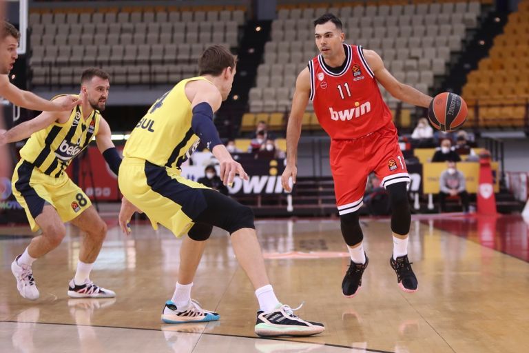 Ολυμπιακός – Φενέρμπαχτσε 71-76: «Αντίο» με αξιοπρέπεια, ώρα για την επόμενη ημέρα