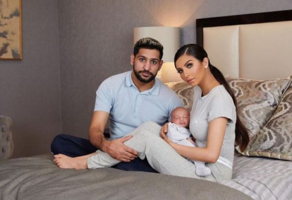 Χαμός στην Βρετανία: Μποξέρ δώρισε ρολόι 35.000 ευρώ στον ενός έτους γιο του