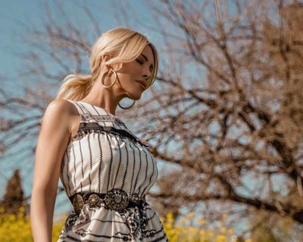 Κατερίνα Καινούριου: Βόλτα δίπλα στη θάλασσα με τον Φίλιππο Τσαγκρίδη