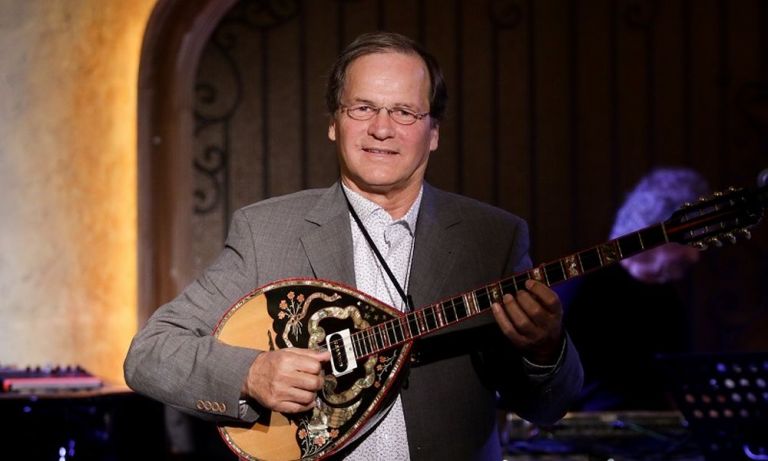 Χρήστος Νικολόπουλος : «Το πρώτο μου μπουζούκι το δάνεισα σε κάποιον και το πούλησε χωρίς να με ρωτήσει»