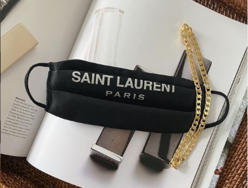 Οι επώνυμες και πιο μοδάτες μάσκες προσώπου για άνδρες και γυναίκες