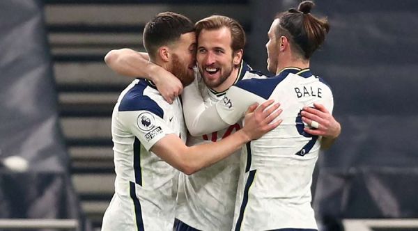 Εύκολα η Τότεναμ (4-1)