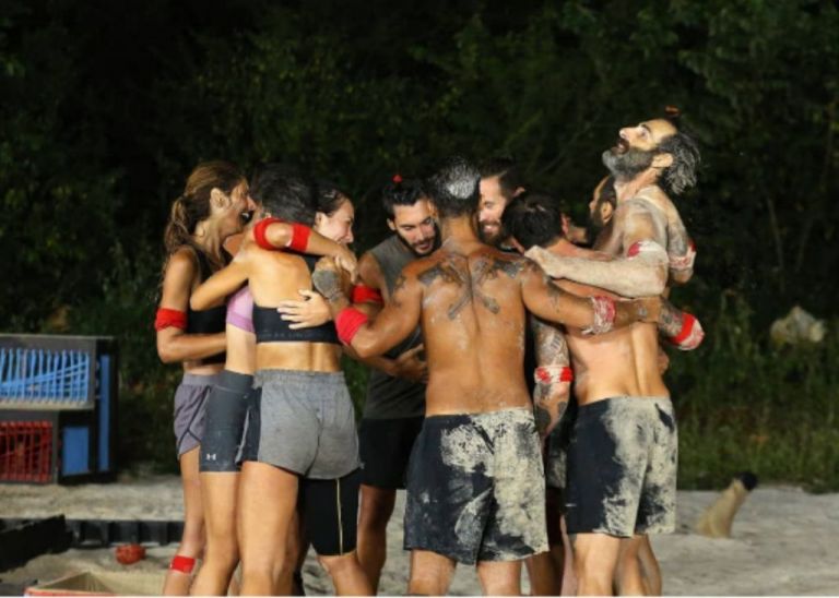 Survivor : Έξαλλη η αδερφή του Τριαντάφυλλου – «Παίζουν με ανθρώπινες ψυχές»
