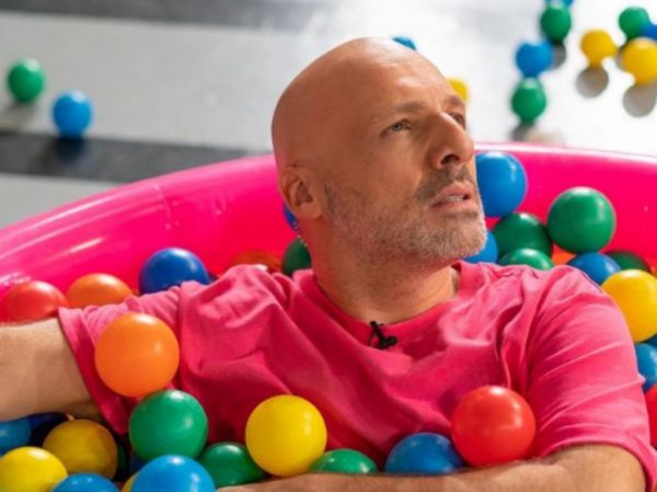 Νίκος Μουτσινάς : Έτοιμος να μπει στο Survivor ο παρουσιαστής