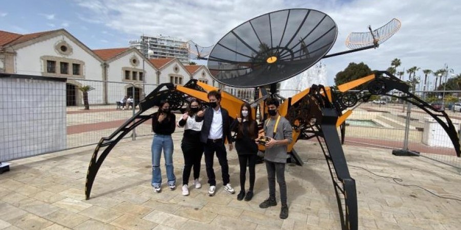 Κύπρος : Εκτοξεύεται από τη Λάρνακα ο «ASTRO 1», το μεγαλύτερο εκπαιδευτικό ρομπότ στον κόσμο
