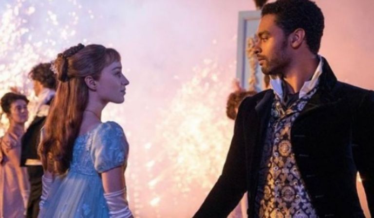 Τζούλια Κουίν: Η συγγραφέας του δημοφιλούς Bridgerton μας αποκαλύπτεται