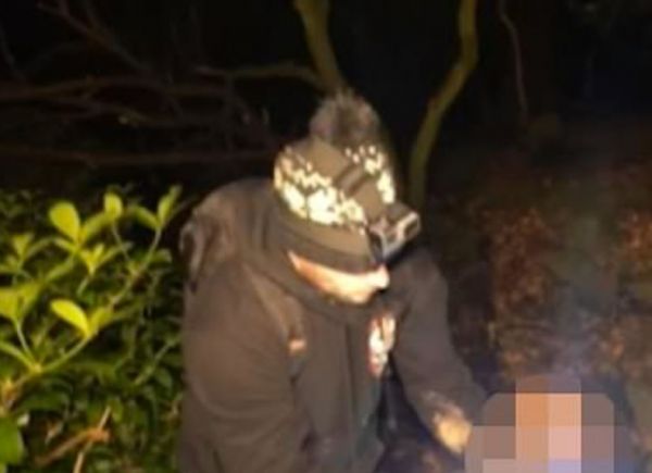 Μακάβρια ανακάλυψη: YouTubers επιδεικνύουν ανθρώπινο κρανίο στην κάμερα