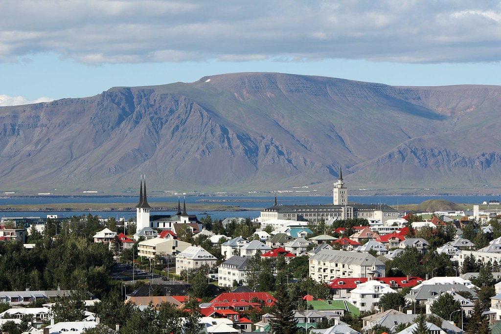 H Ισλανδία ανοίγει τα σύνορα για εμβολιασμένους τουρίστες
