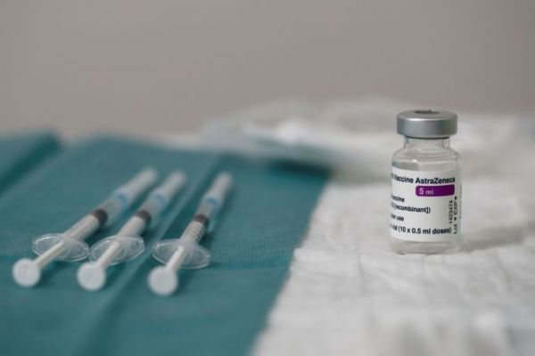 AstraZeneca : H Σλοβενία αναστέλλει τη χορήγηση του εμβολίου