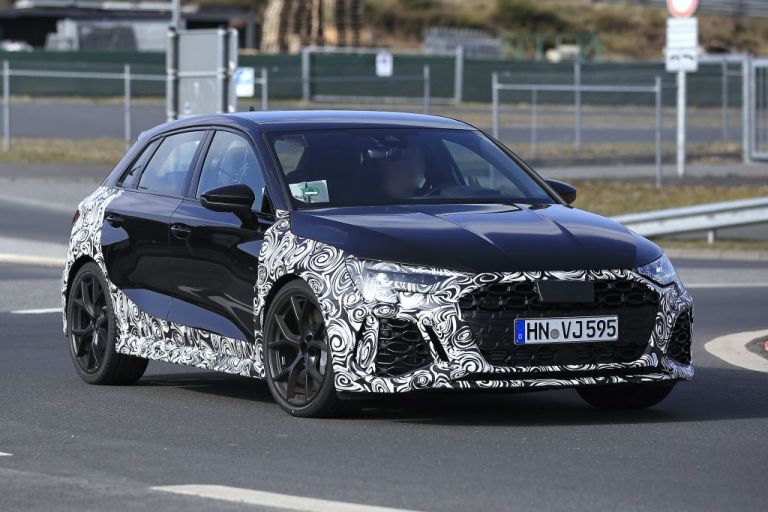Audi RS3: Νταμπλ ισχύος