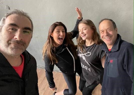 Έλενα Παπαρίζου: “Όλοι οι Έλληνες είμαστε μαζί σου, Stefania!”