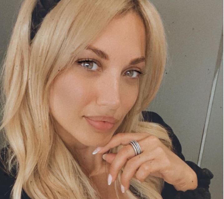 Κωνσταντίνα Σπυροπούλου : Έξαλλο το Instagram με τη ρομαντική της εξόρμηση εν μέσω lockdown