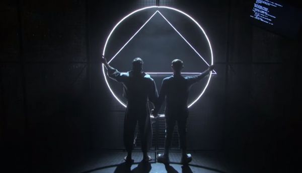 Σκανδαλιστικό και ανορθόδοξο: Το πρώτο θεατρικό έργο που γράφτηκε από τεχνητή νοημοσύνη