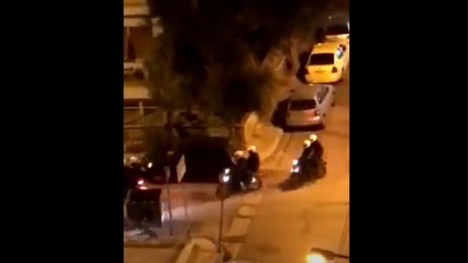 Πανόρμου: ΕΔΕ για αστυνομικό που έσπασε φανάρι παρκαρισμένου ΙΧ