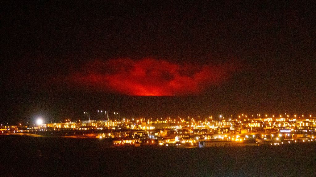 Ισλανδία : Τουλάχιστον 40.000 σεισμικές δονήσεις πριν την έκρηξη του ηφαιστείου Φάγκρανταλσφιαλ