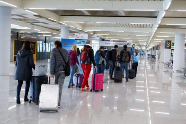Γερμανία : Απαραίτητο το αρνητικό τεστ για όποιον θέλει να μπει στη χώρα