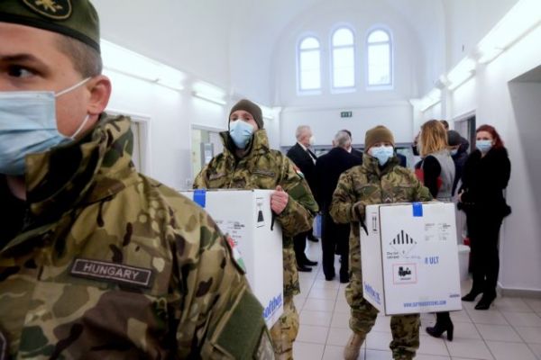 Ουγγαρία : Καλπάζει η πανδημία – Υπό κατάρρευση τα νοσοκομεία