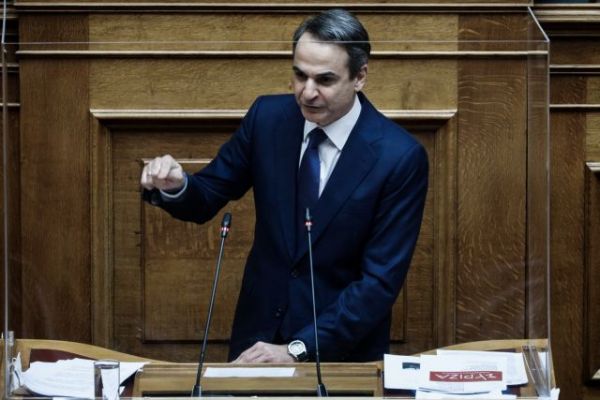 Μητσοτάκης σε Τσίπρα: Το πολιτικό σας βιογραφικό γράφεται πάνω στις πλατείες των αγανακτισμένων