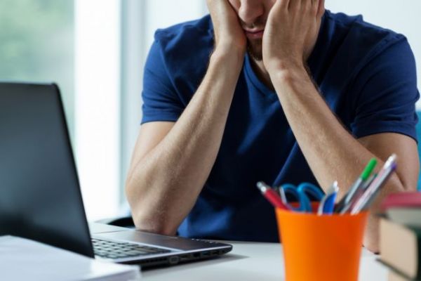 Κοροναϊός : Κατά 80% αυξήθηκαν οι κλήσεις στη Τηλεφωνική Γραμμή Ψυχολογικής Υποστήριξης