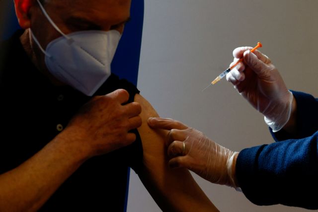 Ιταλία: Μέσα στο καλοκαίρι θα εμβολιαστούν όλοι