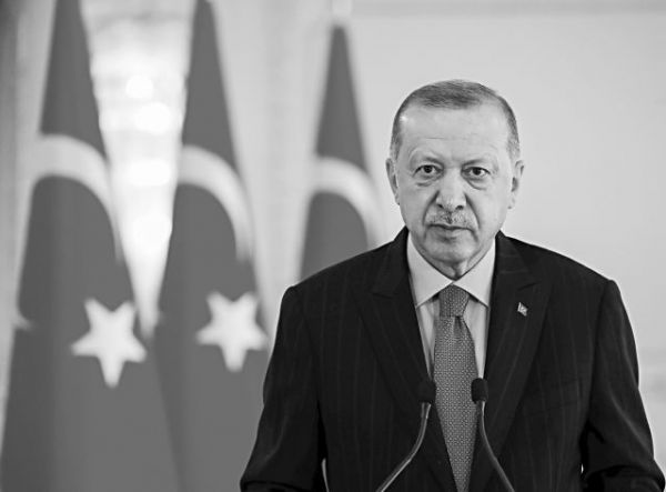 Ερντογάν : Ξήλωσε και τον υποδιοικητή της Κεντρικής Τράπεζας – «Γκρεμίζεται» η τουρκική λίρα