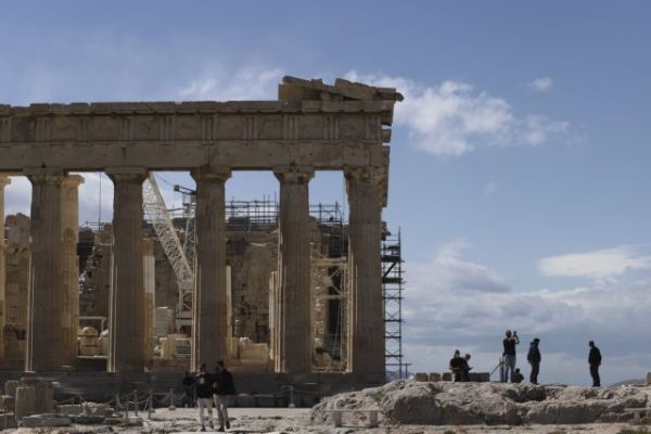 Θεοχάρης : Ίσως και πριν τις 14 Μαΐου η έλευση ξένων τουριστών στην Ελλάδα