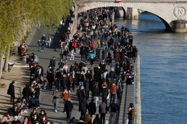 Κοροναϊος – Γαλλία : Ρεκόρ διασωλωνημένων – 35.000 νέα κρούσματα και 185 θάνατοι