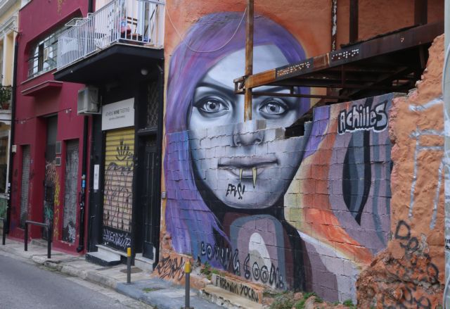 Lockdown : Σε ασφυξία οι ΜΕΘ – Κλείνει τη συζήτηση για το άνοιγμα της αγοράς η κυβέρνηση