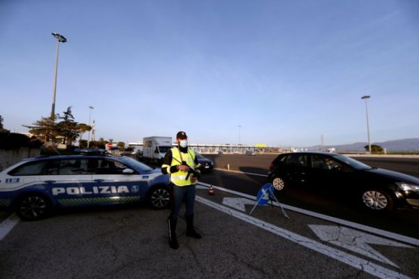 Ιταλία : Προς αυστηρότερα μέτρα για την αναχαίτιση του κοροναϊού – Σκέψεις για εθνικό lockdown τριών εβδομάδων