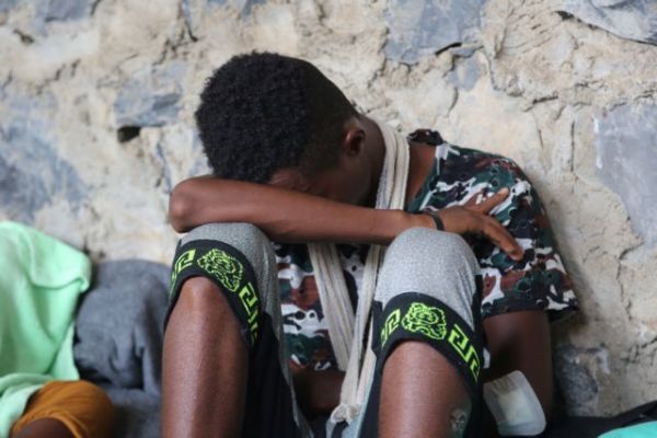 ΔΟΜ : Τραγικό θάνατο βρηκαν δεκάδες Αφρικανοί μετανάστες σε κέντρο κράτησης