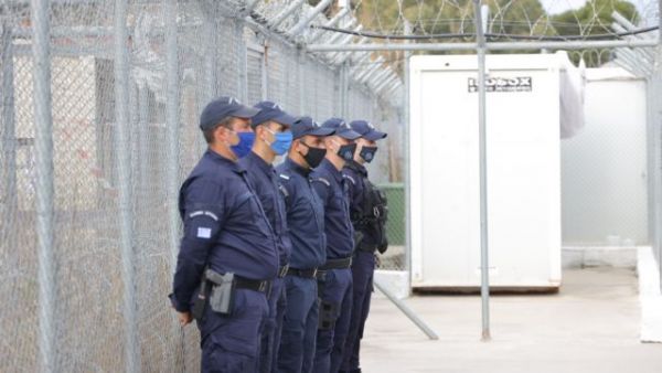 Μυτιλήνη : Θετικοί στον κοροναϊό 5 αστυνομικοί του ΚΥΤ στο Μαυροβούνι – Σε καραντίνα άλλοι 16