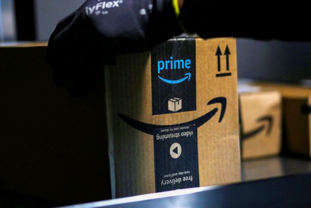 Η εφαρμογή της Amazon είχε κατά λάθος… χιτλερικό μουστάκι [Φωτό]