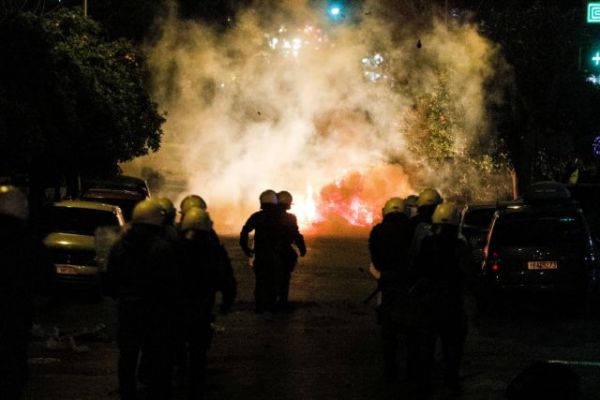 Πελώνη για επεισόδια στη Νέα Σμύρνη: ΣΥΡΙΖΑ και Τσίπρας υποδαυλίζουν την κοινωνική ένταση