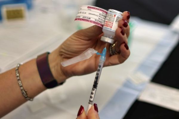 Πρύτανης ΑΠΘ : «Δεν εμβολιάστηκα εκτός σειράς» – Διαψεύδει δημοσιεύματα