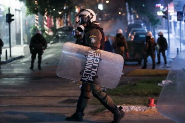 Δημοσκόπηση : Η Αστυνομία ασκεί υπερβολική βία και φέρει την κύρια ευθύνη για τα επεισόδια στη Νέα Σμύρνη
