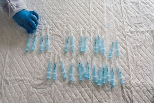 Βέλγιο : Νοσοκόμα φέρεται ότι έχασε την όρασή της μετά τον εμβολιασμό