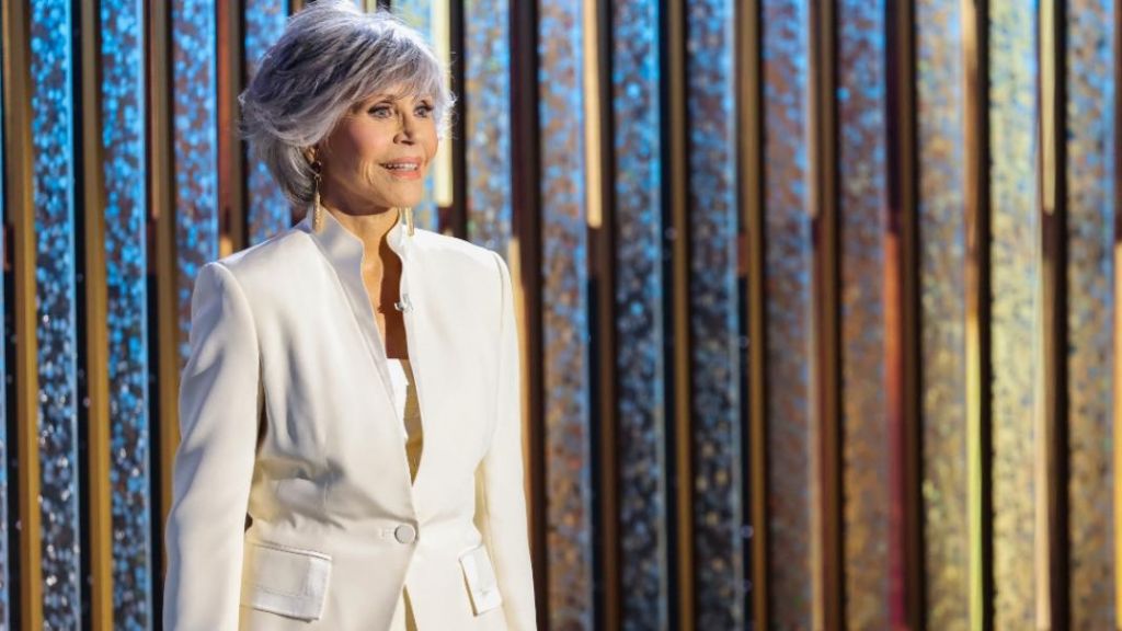 Η μάσκαρα που χρησιμοποίησε η Jane Fonda στις Χρυσές Σφαίρες κοστίζει κάτω από 10 ευρώ