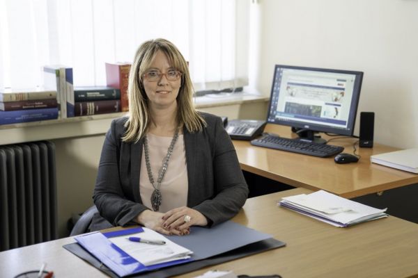 Η διαμεσολάβηση είναι γένους θηλυκού