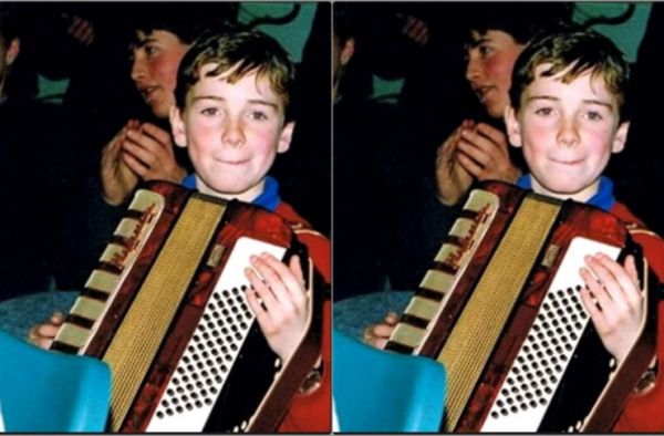 Αναγνωρίζετε το αγοράκι της φωτογραφίας; Είναι από τους πιο διάσημους ηθοποιούς παγκοσμίως