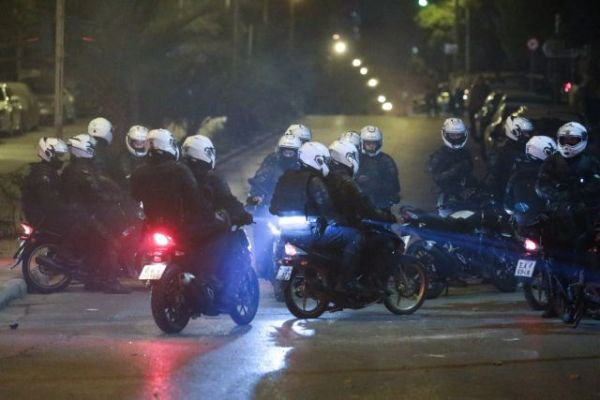 ΣΥΡΙΖΑ: Τα ψέματα Χρυσοχοϊδη στις ερωταπαντήσεις για την αστυνομική βία