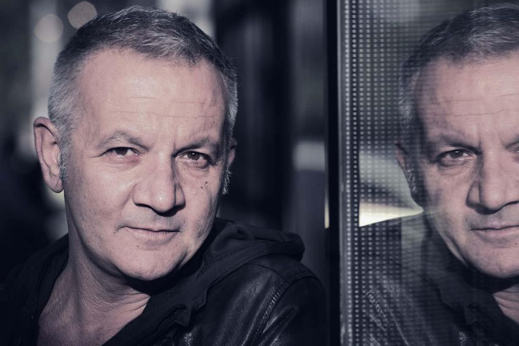 «Έπειτα απ’ το μεγάλο μπουμ»: Ο Χρήστος Θηβαίος ζωντανά από τον Σταυρό του Νότου