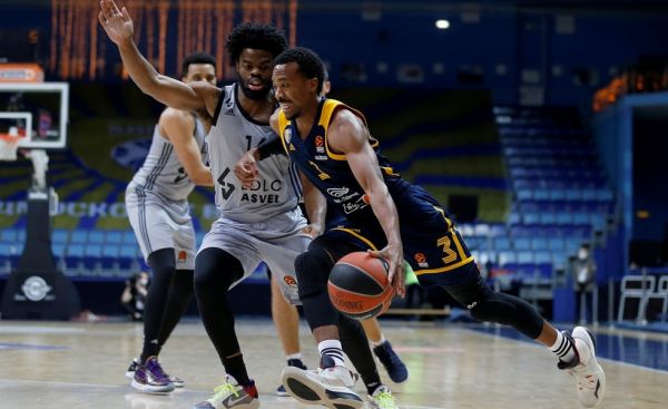 Τέταρτη φετινή νίκη για τη Χίμκι (87-85)