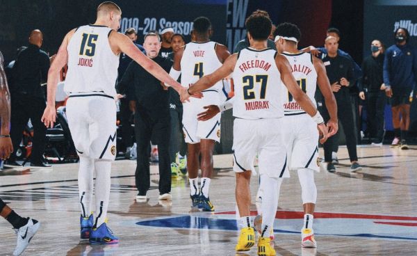 NBA : Ήττα των Μπακς – Ο Αντετοκούνμπο δεν μπορούσε να σταματήσει μόνος του τους Ντένβερ Νάγκετς