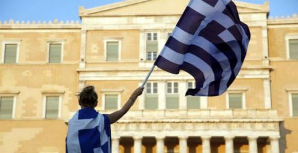 Δημοσκοπήσεις : Κουρασμένοι πολίτες, έλλειμμα εμπιστοσύνης στα κόμματα