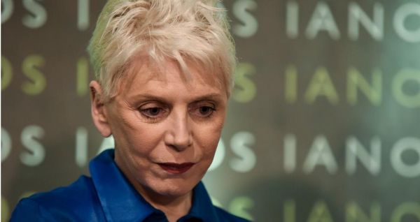 Ελενα Ακρίτα : Μήνυση εναντίον της κατέθεσε ο σκηνοθέτης Σταμάτης Λινάρδος